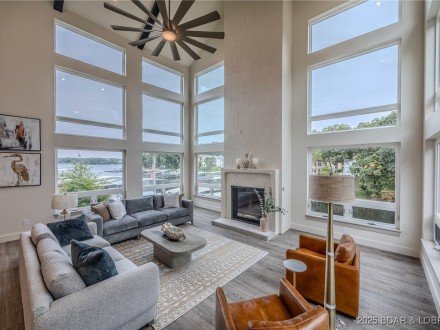 154 Via Cresta, Sunrise Beach, MO 65079