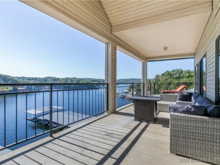 106 Falls Point, Lake Ozark, MO 65049