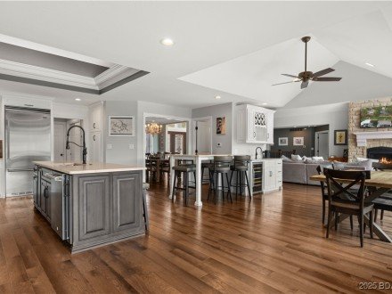 374 Lakeshore, Lake Ozark, MO 65049