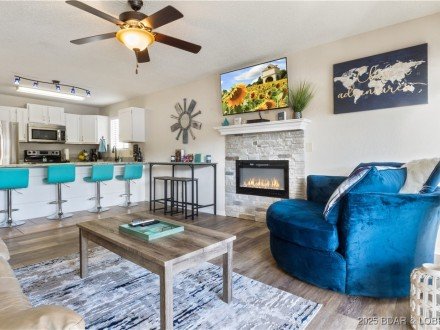 320 Southwood Shores, Lake Ozark, MO 65049