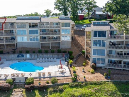 875 Parkside, Osage Beach, MO 65020