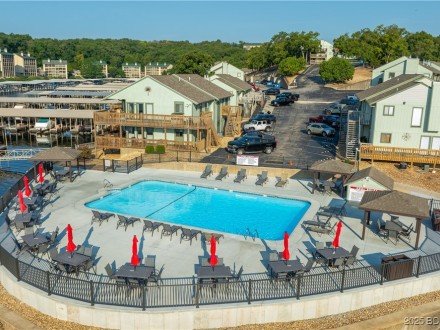 71 Southwood Shores, Lake Ozark, MO 65049