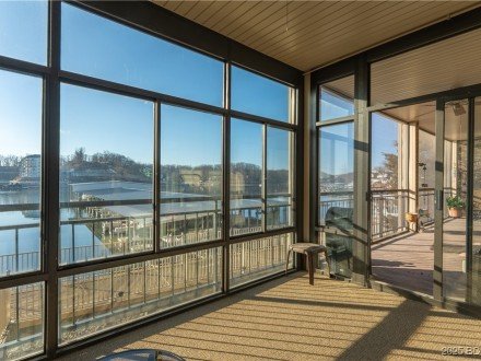 90 Falls Point, Lake Ozark, MO 65049