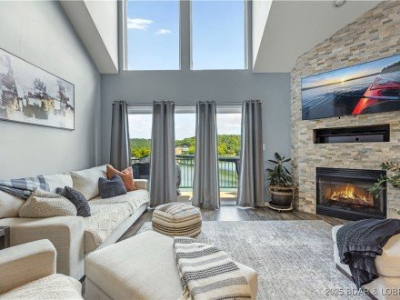 298 Cedar Heights, Camdenton, MO 65020