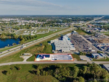 221 Evergreen, Lebanon, MO 65536