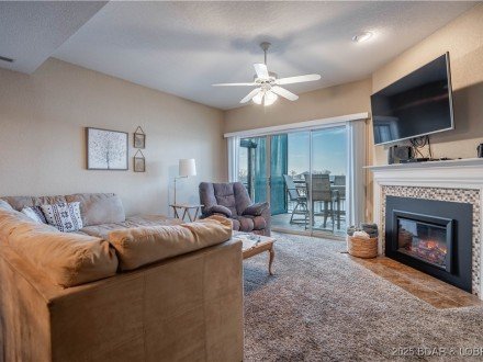 37 Westshore Falls, Lake Ozark, MO 65049