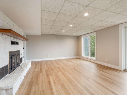 512 Nature Trail, Blue Eye, MO 65611