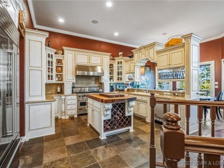 162 Springridge, Villages, MO 65079