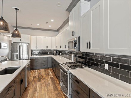 1184 Jeffries, Osage Beach, MO 65065