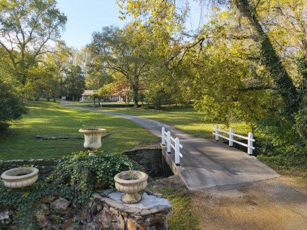 2801 Lone Pine, Springfield, MO 65804