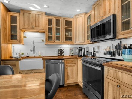 1522 Harbor Point, Osage Beach, MO 65065