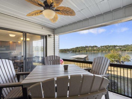 361 Anchor Point Lane, Kimberling City, MO 65686