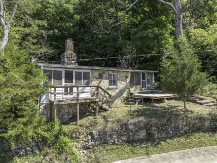 227 Cedar Point, Forsyth, MO 65653