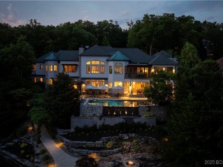 1208 Brookhaven, Villages, MO 65079