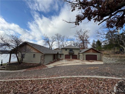 43 Arrowhead Beach, Lake Ozark, MO 65049