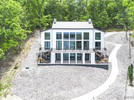 179 Waterford, Sunrise Beach, MO 65079