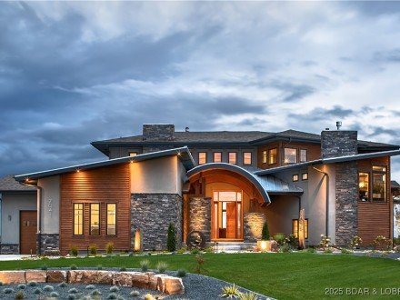 3 Kingsman, Camdenton, MO 65020