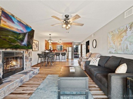 611 Lazy Days, Osage Beach, MO 65065