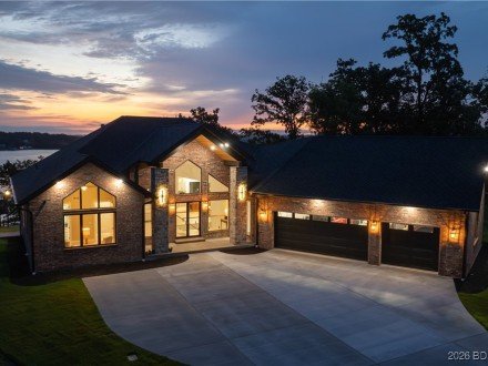 1254 Darwin, Osage Beach, MO 65065