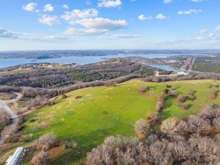 1423 State Hwy 265, Hollister, MO 65672