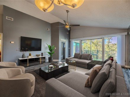 98 Jonathan, Lake Ozark, MO 65049