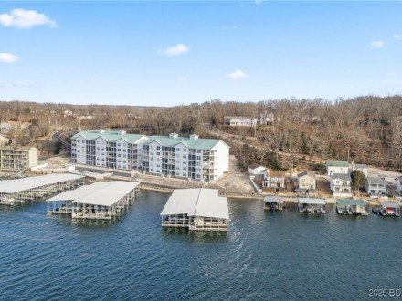 275 Flynn Rd, Lake Ozark, MO 65049