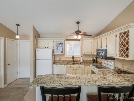 611 Lazy Days, Osage Beach, MO 65065