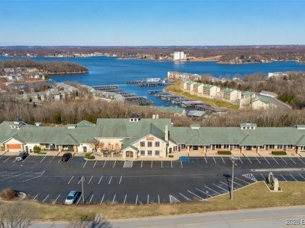 4466 Horseshoe Bend, Lake Ozark, MO 65049