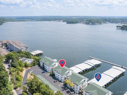 806 East Harbour Towne, Lake Ozark, MO 65049