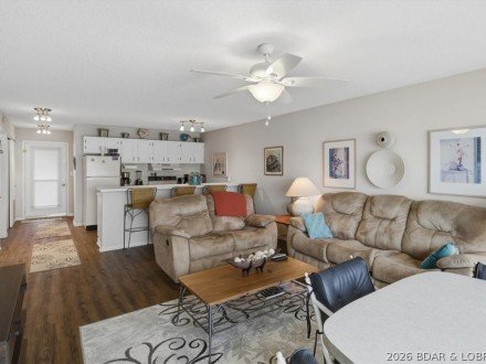 875 Parkside, Osage Beach, MO 65065