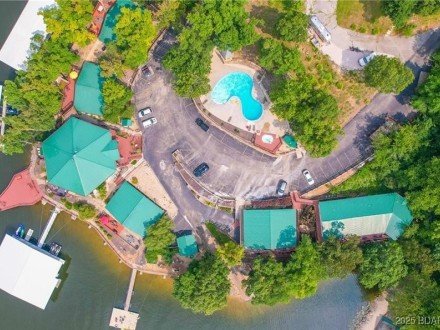 133 Polar Bear, Lake Ozark, MO 65049