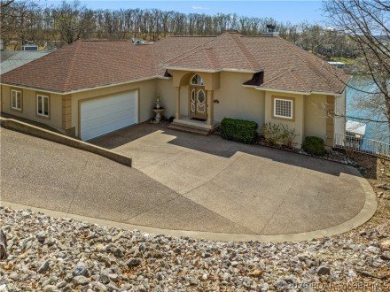 1065 Imperial Point, Four Seasons, MO 65049