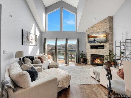 298 Cedar Heights, Camdenton, MO 65020