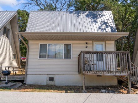 108 Deep Water, Reeds Spring, MO 65737