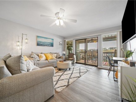 71 Southwood Shores, Lake Ozark, MO 65049