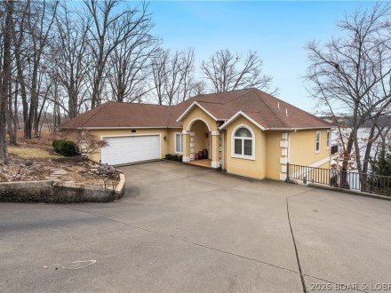 858 Via Del Lago, Sunrise Beach, MO 65079