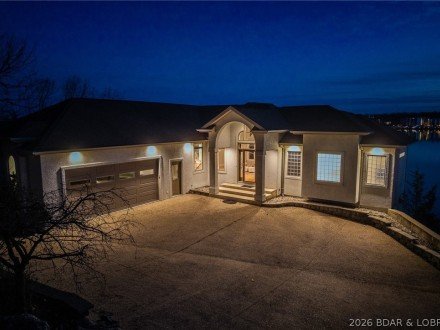 1129 Beacon, Lake Ozark, MO 65049