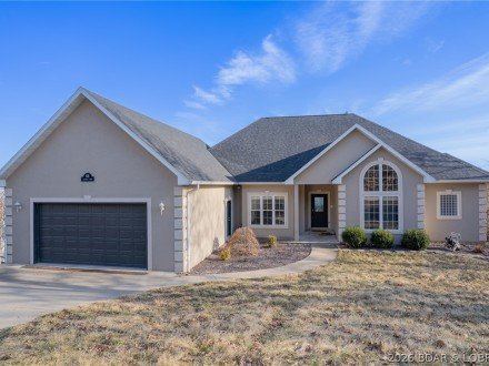 66 Valencia, Lake Ozark, MO 65049