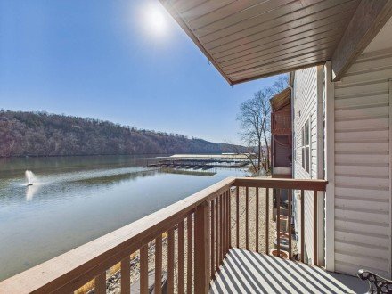 2529 State Hwy 176, Rockaway Beach, MO 65740