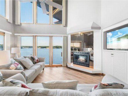 701 Cedar, Lake Ozark, MO 65049