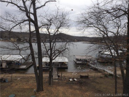 37 Ke Jo Point, Gravois Mills, MO 65037