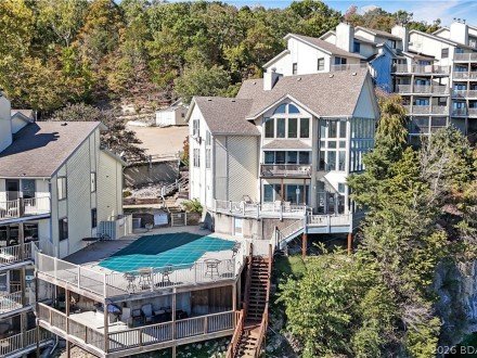 228 Bluff, Camdenton, MO 65020