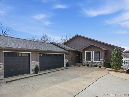 637 Castle Garden, Sunrise Beach, MO 65079