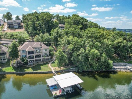 1163 Beacon Pointe, Lake Ozark, MO 65049