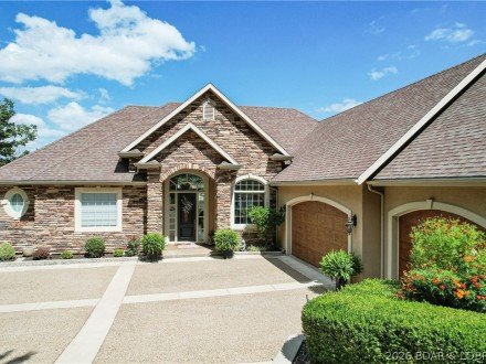 1163 Beacon Pointe, Lake Ozark, MO 65049