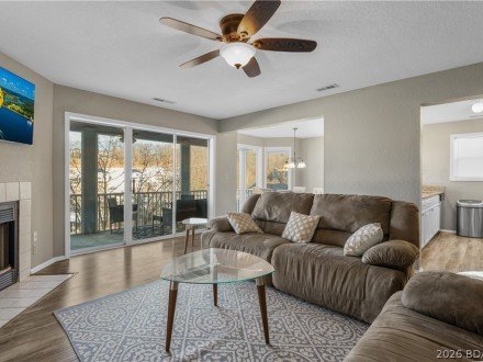 258 Regatta Bay Cir, Lake Ozark, MO 65049