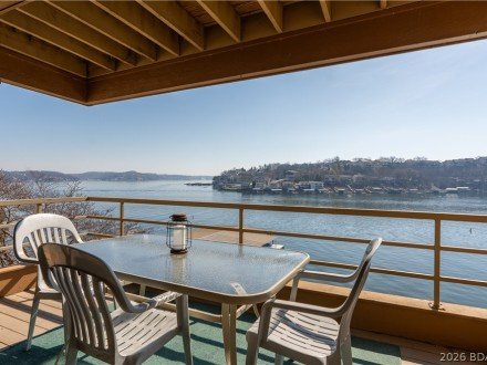 32 Cedar, Lake Ozark, MO 65049
