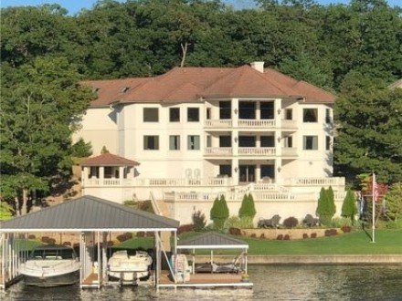 383 Forestridge, Sunrise Beach, MO 65079