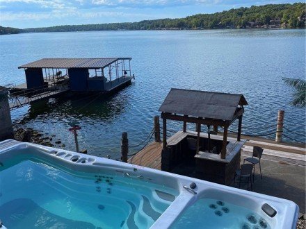27630 Golden Point, Barnett, MO 65011