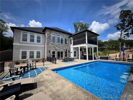 243 E Villages Estates, Sunrise Beach, MO 65079